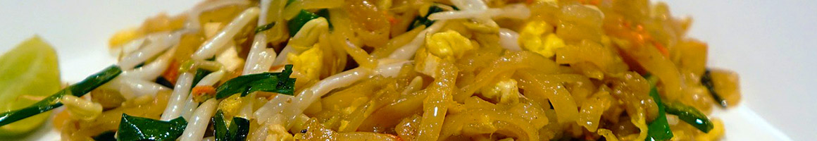 Eating Asian Fusion Thai at Naviya's Thai Kitchen restaurant in Minneapolis, MN.